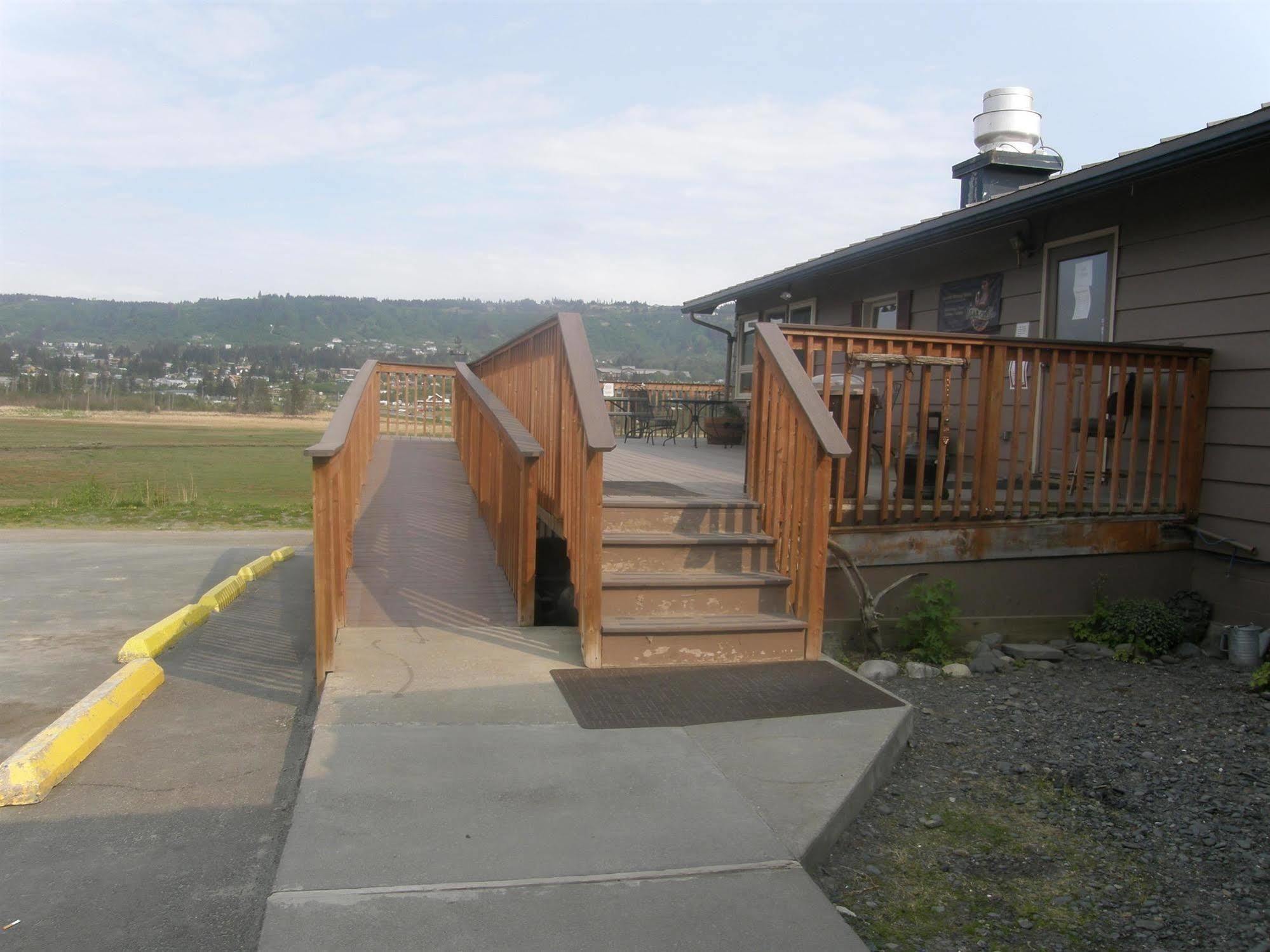 Beluga Lake Lodge Хомер Экстерьер фото